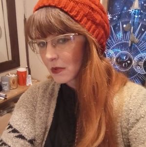 Meet your Posher, Suzanne